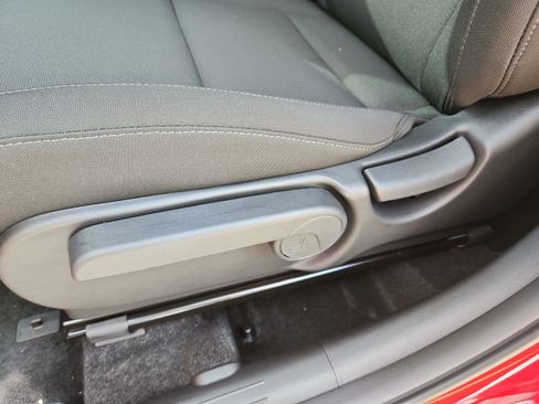 New 2026 Hyundai Kona SE image 17