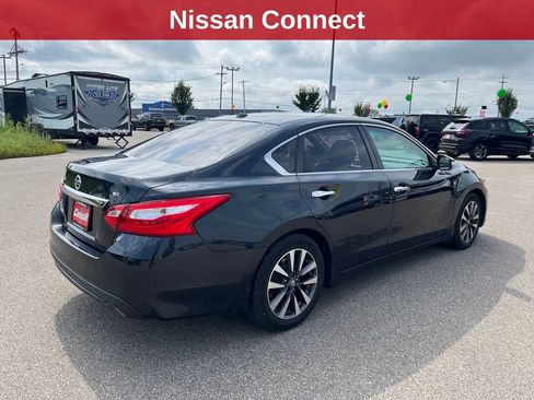 Used 2016 Nissan Altima 2.5 SL w/ 2.5 Technology w/LED Package FWD image 5
