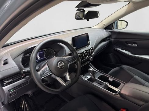 Used 2025 Nissan Sentra SV FWD image 14