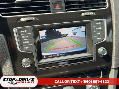 Used 2015 Volkswagen GTI SE w/ Lighting Package (SEL) FWD image 11