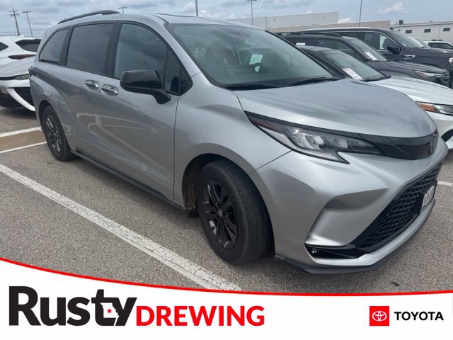 Certified 2025 Toyota Sienna XSE w/ XSE Plus Package AWD/4WD image 1