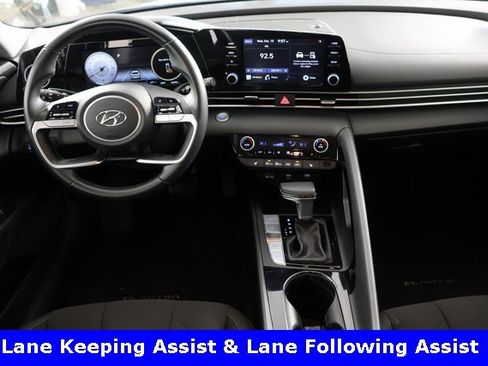 Used 2021 Hyundai Elantra SEL w/ Convenience Package image 2