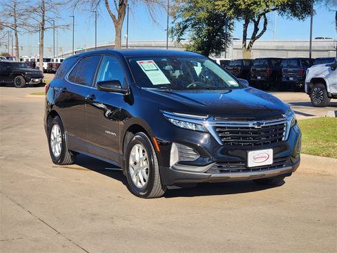 Used 2023 Chevrolet Equinox LT image 3