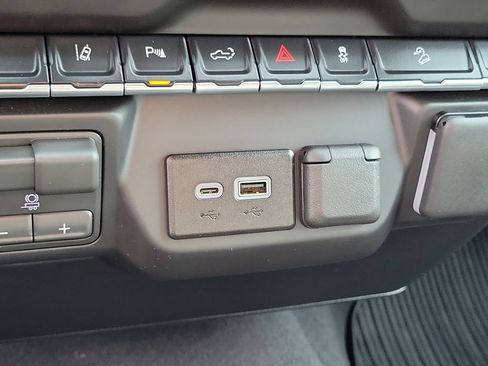 Used 2026 Chevrolet Silverado 2500 Custom w/ Custom Value Package AWD/4WD image 9