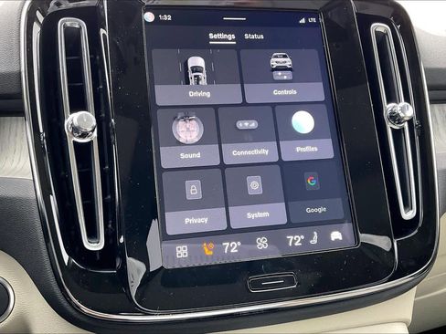 New 2026 Volvo XC40 B5 Plus w/ Protection Package Premier image 22