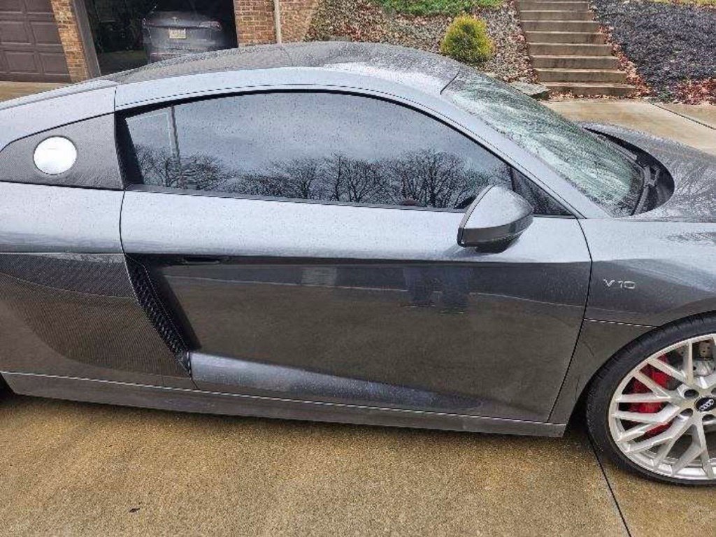 Used 2017 Audi R8 V10 w/ Carbon Exterior Package AWD/4WD image 14