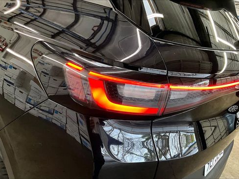 Used 2023 Volkswagen ID.4 Pro image 30