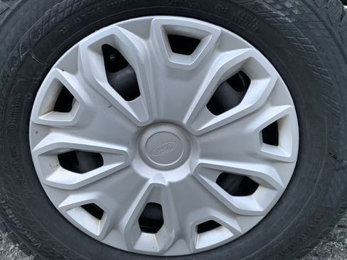 Used 2024 Ford Transit 250 T-250 130 Low Rf 9070 GVWR RW w/ Exterior Upgrade Package image 28