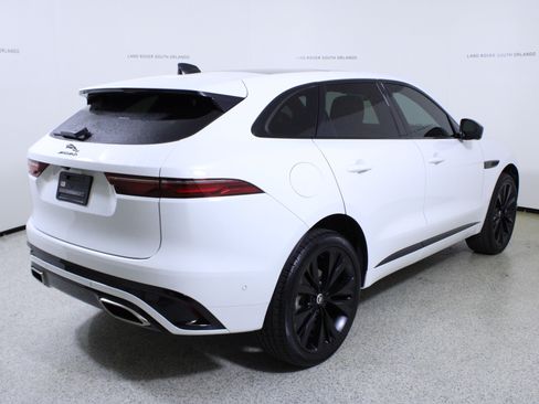Used 2025 Jaguar F-PACE R-Dynamic S image 7