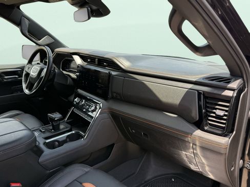 Used 2024 GMC Sierra 1500 AT4 image 51