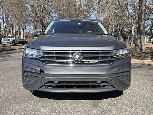 Used 2024 Volkswagen Tiguan SE image 8