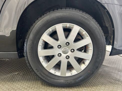 Used 2016 Chrysler Town & Country Touring FWD image 30