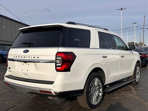 Used 2023 Ford Expedition Limited image 11