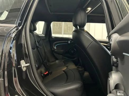 Used 2022 MINI Cooper 4-Door Hardtop FWD image 16