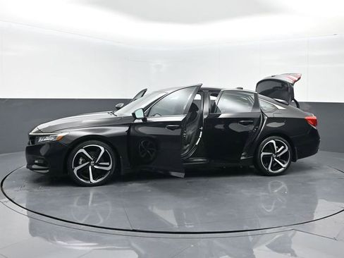 Used 2018 Honda Accord Sport image 28