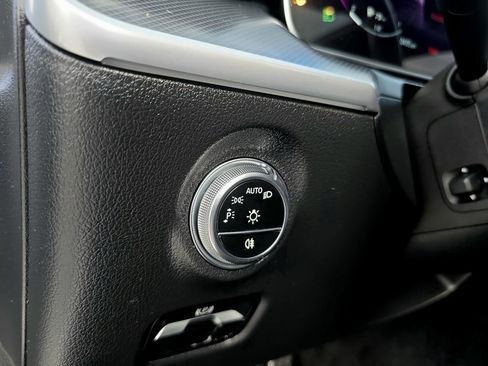 Used 2024 Mercedes-Benz C 300 4MATIC Sedan image 24