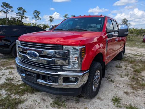 Used 2019 Ford F250 Lariat w/ Chrome Package AWD/4WD image 4