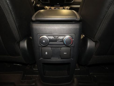 Used 2021 Ford Explorer XLT w/ Equipment Group 202A image 31