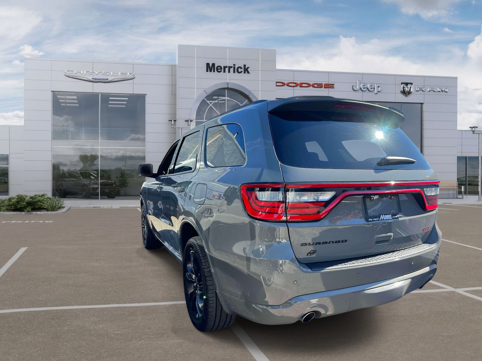 Used 2025 Dodge Durango GT AWD/4WD image 3