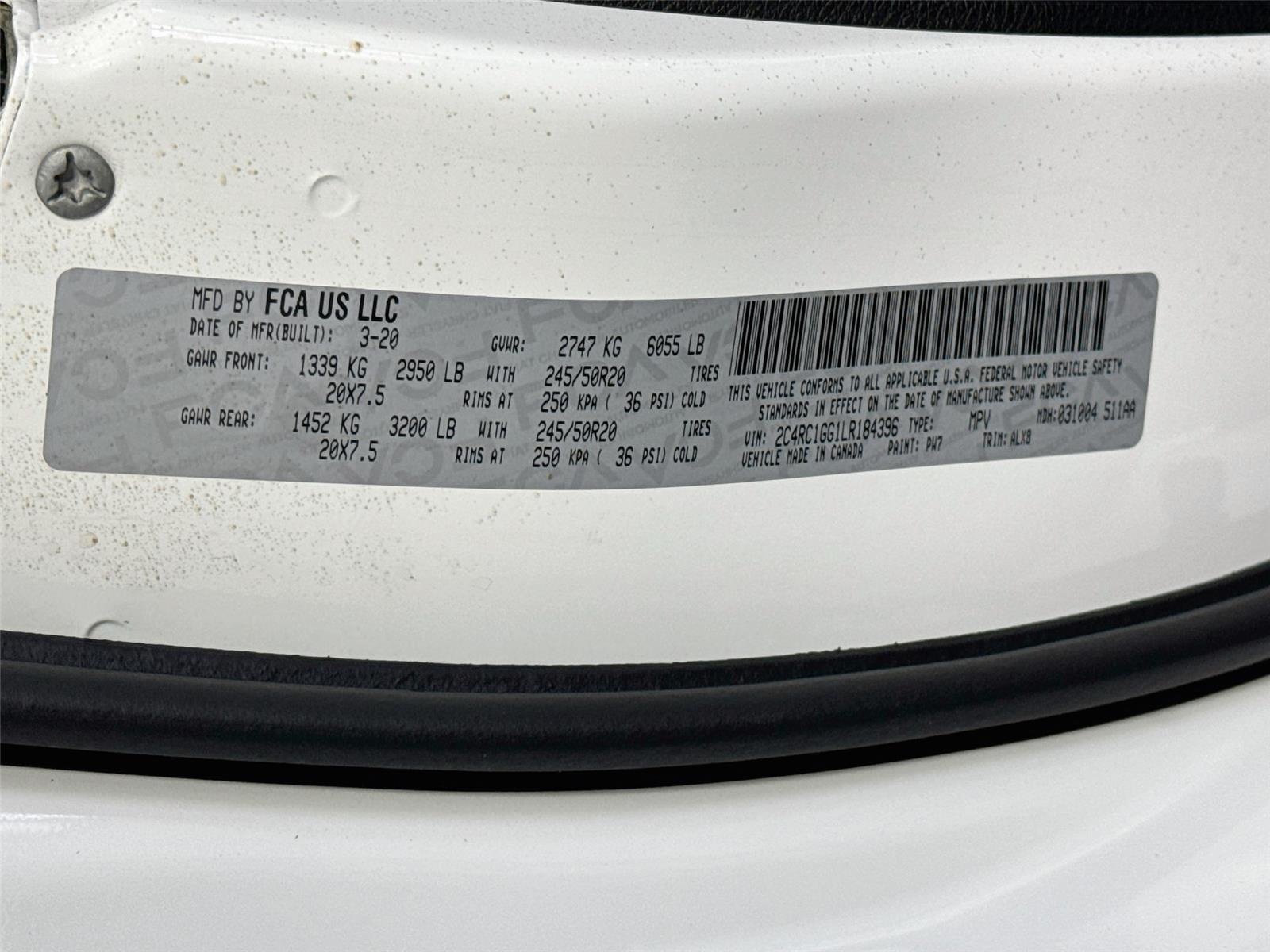 Used 2020 Chrysler Pacifica Limited w/ Tire & Wheel Group FWD image 33