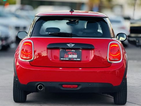 Used 2019 MINI Cooper 2-Door Hardtop image 5