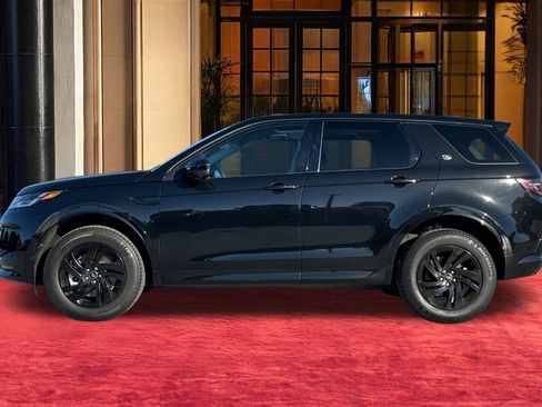 Used 2025 Land Rover Discovery Sport S image 3