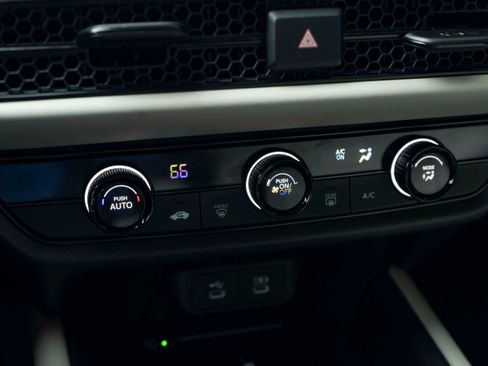Certified 2026 Honda HR-V LX image 32