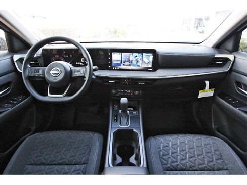 New 2026 Nissan Kicks SV w/ SV Premium Package image 7