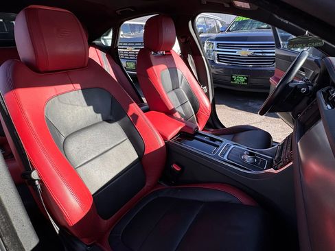 Used 2016 Jaguar XF S image 19