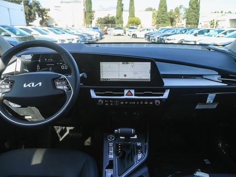 New 2026 Kia Niro EX image 5
