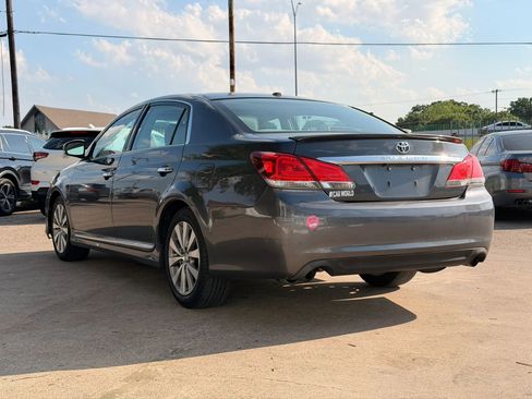 Used 2011 Toyota Avalon Limited FWD image 5