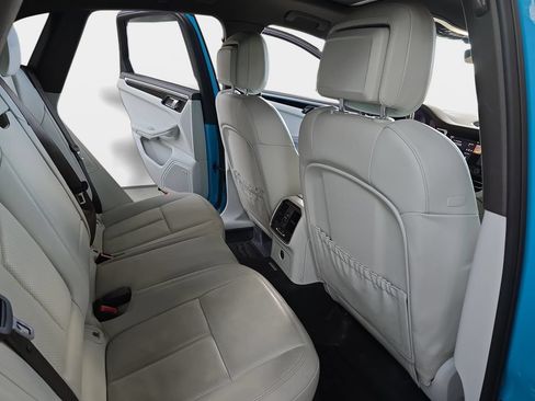 Used 2019 Porsche Macan S AWD/4WD image 13