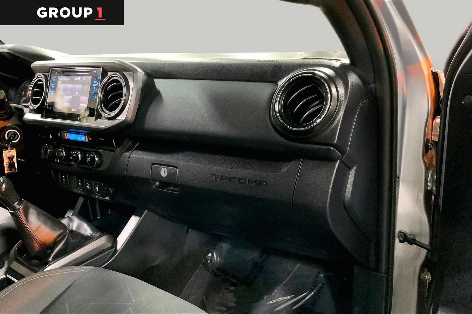 Certified 2018 Toyota Tacoma TRD Sport w/ Technology Package AWD/4WD image 19