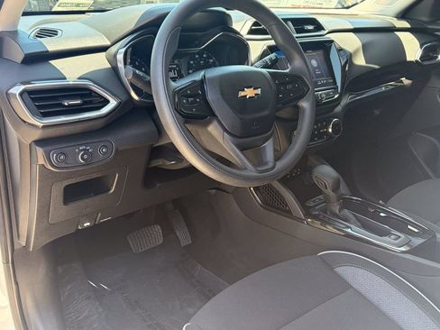 Used 2023 Chevrolet TrailBlazer LT w/ Convenience Package FWD image 21