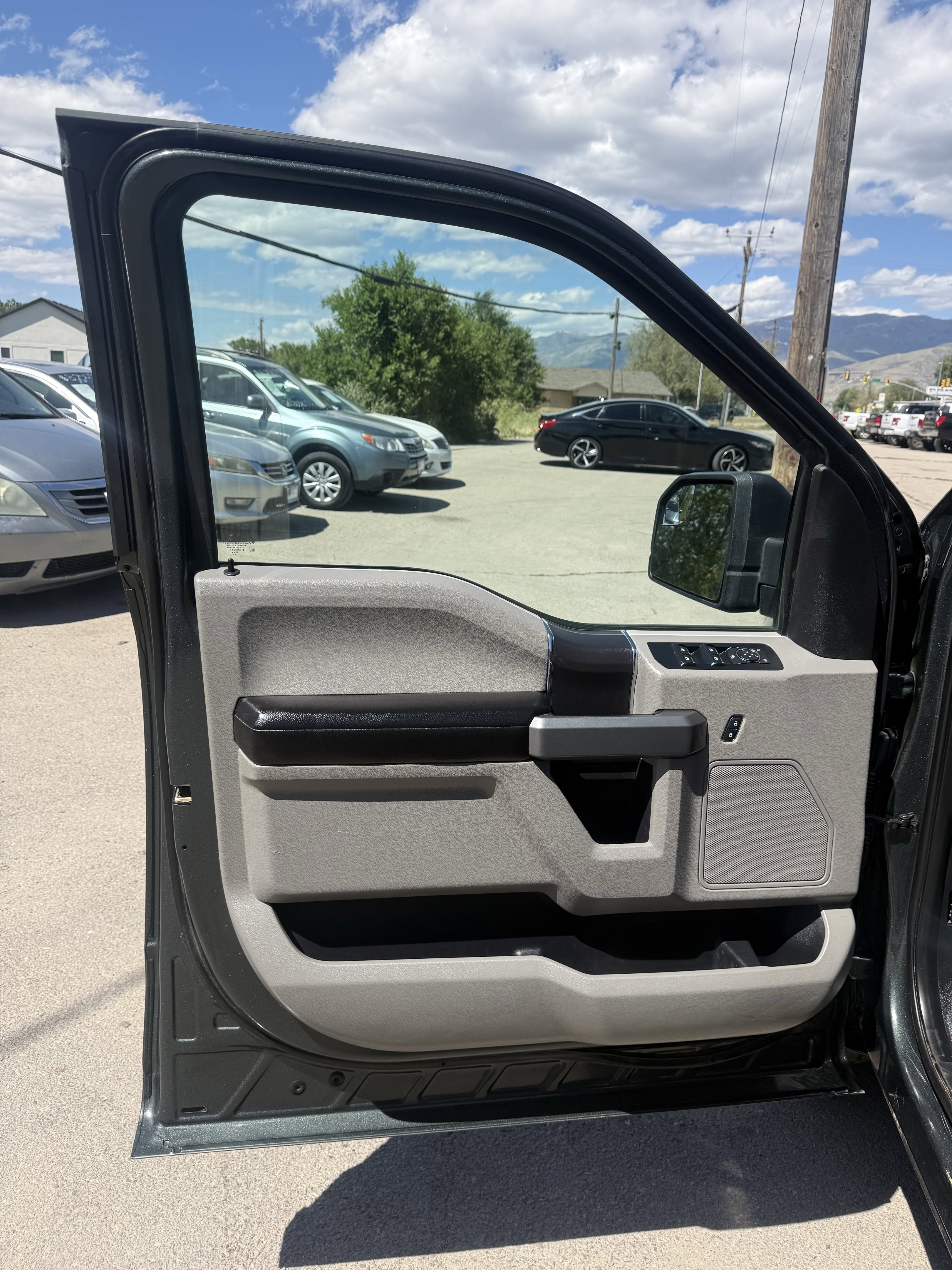 Used 2018 Ford F150 XLT w/ Trailer Tow Package AWD/4WD image 17