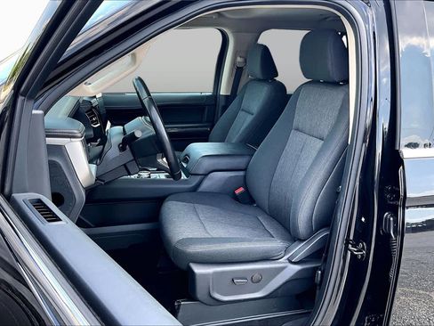 Used 2024 Ford Expedition Max XLT RWD image 8