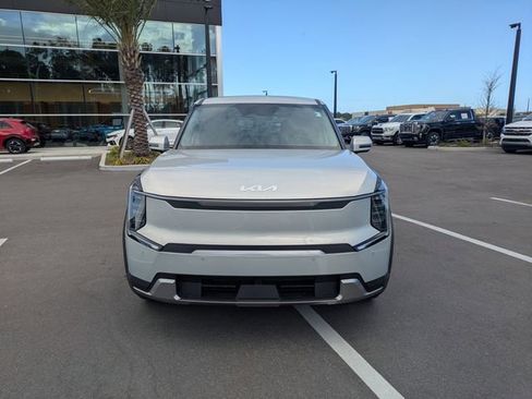 New 2026 Kia EV9 Light image 8