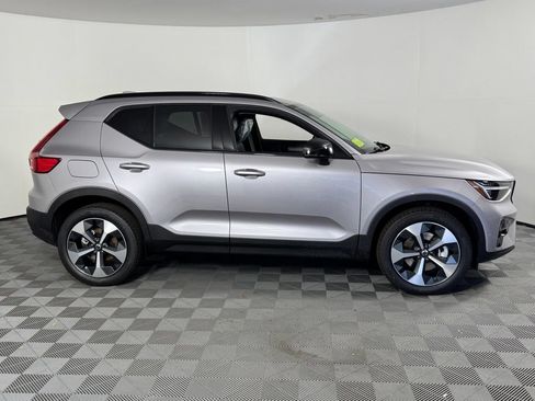 New 2026 Volvo XC40 B5 Plus w/ Protection Package Premier AWD/4WD image 4