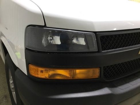 Used 2022 Chevrolet Express 2500 Extended w/ Driver Convenience Package image 19