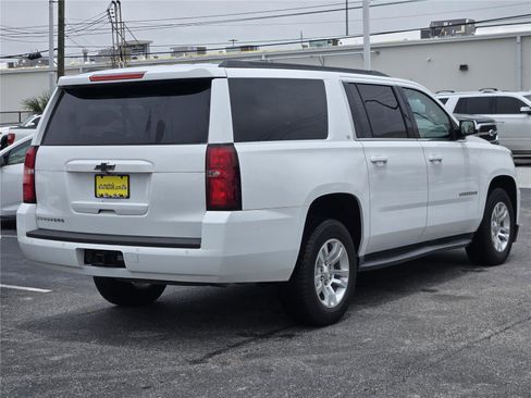 Used 2017 Chevrolet Suburban LT AWD/4WD image 5