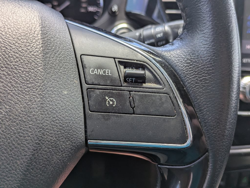 Used 2020 Mitsubishi Outlander ES AWD/4WD image 12