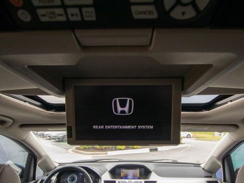 Used 2016 Honda Odyssey Touring Elite image 21