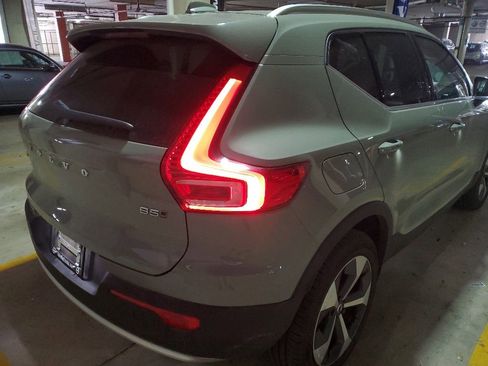 Used 2023 Volvo XC40 B5 Plus w/ Protection Package Premier AWD/4WD image 5