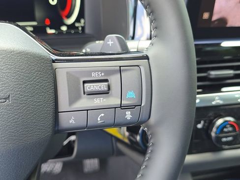 New 2026 Nissan Pathfinder SL FWD image 31