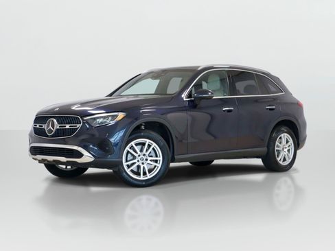 Used 2023 Mercedes-Benz GLC 300 4MATIC image 1