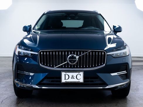 Used 2023 Volvo XC60 B5 Plus w/ Protection Package Premier image 2