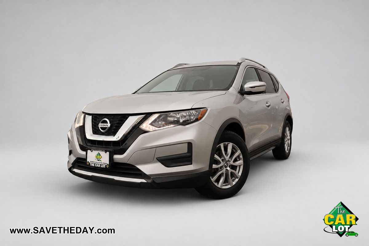 Used 2017 Nissan Rogue SV FWD image 1