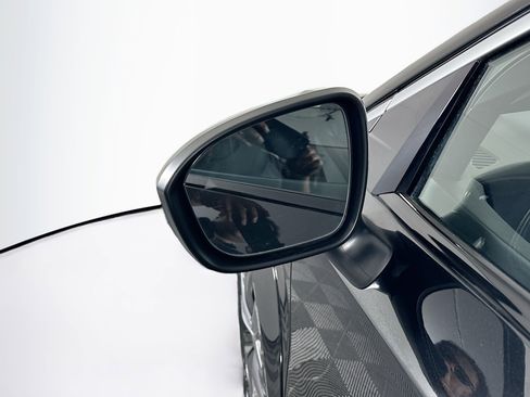 Used 2023 Nissan Ariya FWD image 16