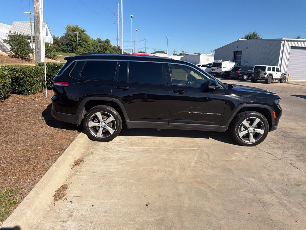 Used 2021 Jeep Grand Cherokee L Limited RWD image 22