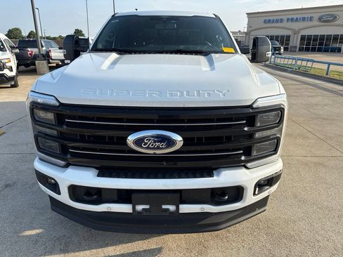 Used 2026 Ford F350 Platinum w/ FX4 Off-Road Package AWD/4WD image 2